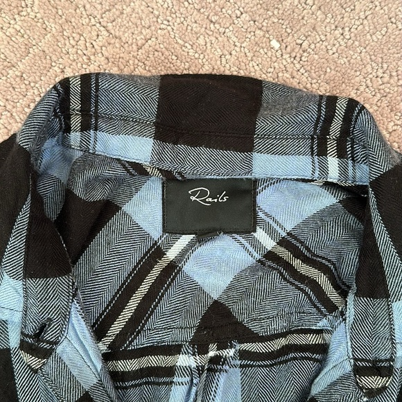 Rails | M - Picture 2 of 2